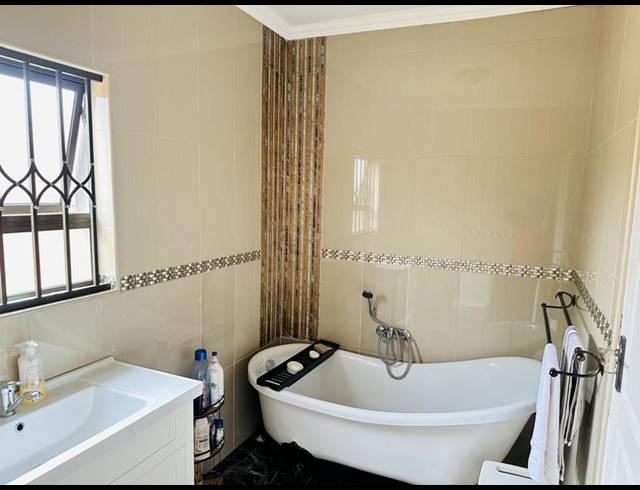 3 BEDROOM HOUSE FOR SALE IN MIDDELBURG SOUTH